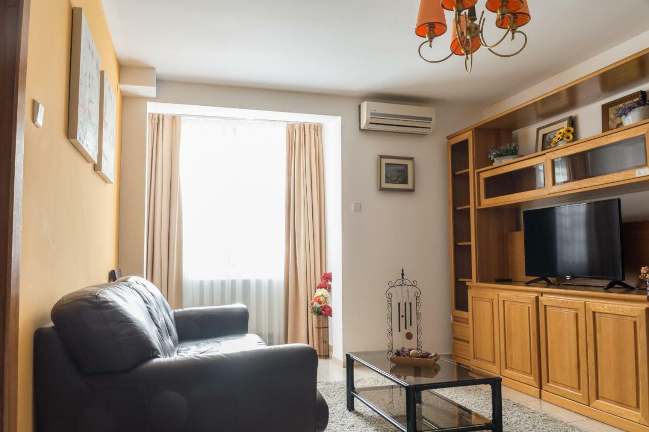 Maxxy Apartments Bukarest Exterior foto